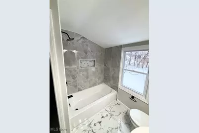 2373 N Taylor Road, Cleveland Heights, OH 44112 - Photo 24