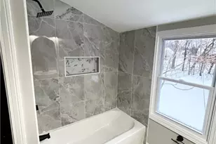 2373 N Taylor Rd, Cleveland Heights, OH 44112 - Photo 24