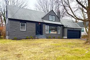 2373 N Taylor Rd, Cleveland Heights, OH 44112 - Photo 2