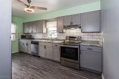 33 Pierce Avenue, Cuyahoga Falls, OH 44221 - Photo 16