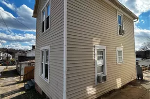 703 9th St, Marietta, OH 45750 - Photo 2