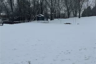 929 May Rd, East Liverpool, OH 43920 - Photo 12