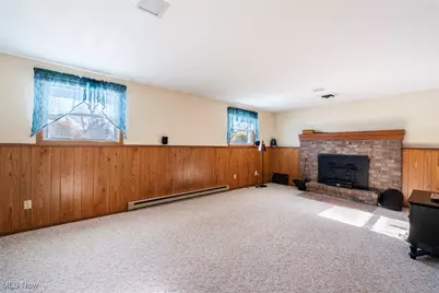 674 Angiline Drive, Youngstown, OH 44512 - Photo 18