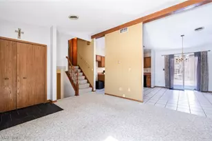 674 Angiline Dr, Youngstown, OH 44512 - Photo 4