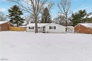 3517 Jameson Dr, Kent, OH 44240 - Photo 2