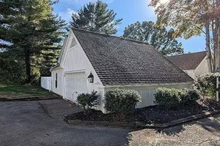 4389 Devonshire Dr, Youngstown, OH 44512 - Photo 4