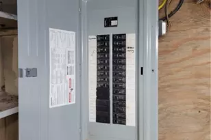 1263 W Waterloo Rd, Akron, OH 44314 - Photo 18