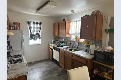 520 Kenmore Avenue, Youngstown, OH 44511 - Photo 2