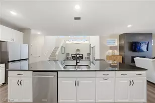 33452 St Marie Ct, Avon, OH 44011 - Photo 10