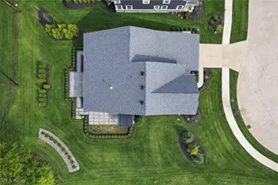 33452 St Marie Ct, Avon, OH 44011 - Photo 2