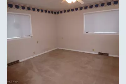 48260 National Road, St Clairsville, OH 43950 - Photo 12