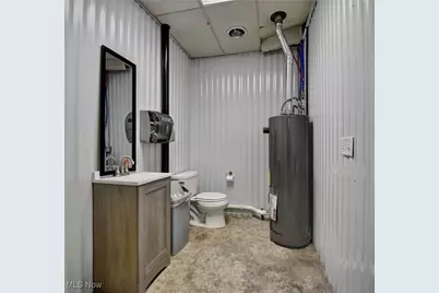 504 Dover Road NE, Sugarcreek, OH 44681 - Photo 14