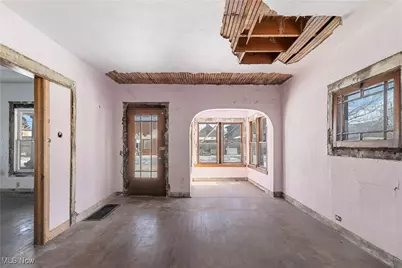 2910 Caroline Avenue, Lorain, OH 44055 - Photo 4