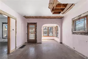 2910 Caroline Ave, Lorain, OH 44055 - Photo 4