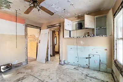 2910 Caroline Avenue, Lorain, OH 44055 - Photo 16