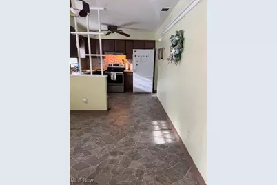 288 Skyview Drive, Weirton, WV 26062 - Photo 8