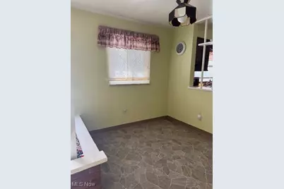 288 Skyview Drive, Weirton, WV 26062 - Photo 10