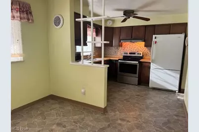 288 Skyview Drive, Weirton, WV 26062 - Photo 4