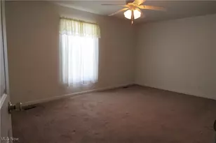 5930 Lake Road W, Ashtabula, OH 44004 - Photo 10