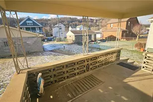 204 Grandview Ave, Tiltonsville, OH 43963 - Photo 8