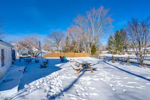 5381 Robinhood Dr, Willoughby, OH 44094 - Photo 40