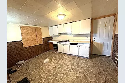 406 Ewing Avenue, Lima, OH 45801 - Photo 2