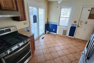 858 Marcie Dr, Loveland, OH 44109 - Photo 4