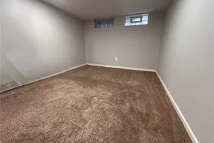 15522 Turney Rd, Maple Heights, OH 44137 - Photo 14