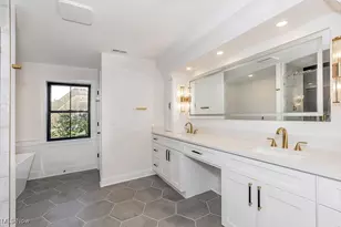 29549 N Hilltop Rd, Orange, OH 44022 - Photo 36