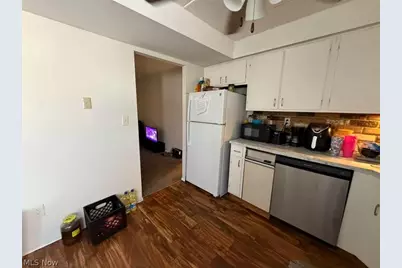 2440 Noble Road #204, Cleveland Heights, OH 44121 - Photo 4