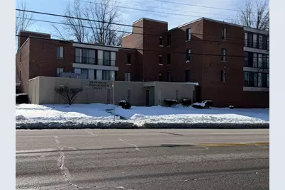 2440 Noble Road #204, Cleveland Heights, OH 44121 - Photo 2