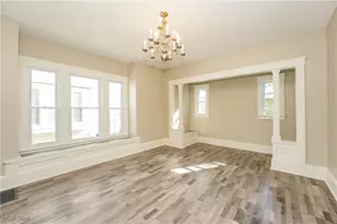 2091 W 100th St, Loveland, OH 44102 - Photo 2