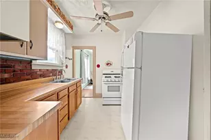 1368 Vane Ave, Akron, OH 44310 - Photo 14