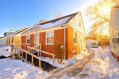 4401 Ingleside Road, Warrensville Heights, OH 44128 - Photo 2