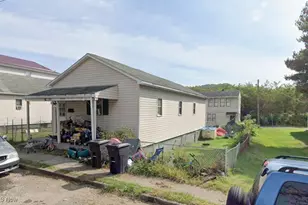 811 Park St, Martins Ferry, OH 43935 - Photo 2