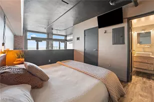 1133 W 9th St, Loveland, OH 44113 - Photo 22