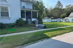 329 S Market St, Amsterdam, OH 43903 - Photo 2
