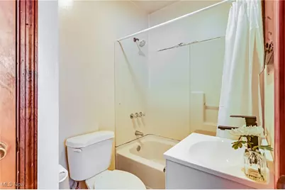 3240 Oak Street Extension, Youngstown, OH 44505 - Photo 10