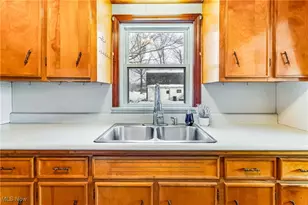 3240 Oak St Ext, Youngstown, OH 44505 - Photo 4