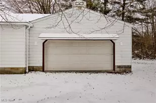 3240 Oak St Ext, Youngstown, OH 44505 - Photo 22