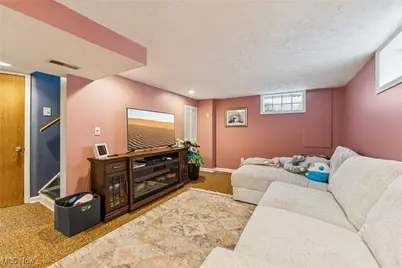 2737 N Jefferson Boulevard, Lorain, OH 44052 - Photo 16