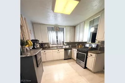 1031 Gary Court, Wickliffe, OH 44092 - Photo 6