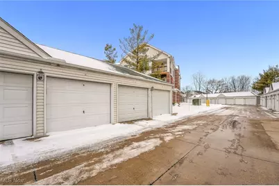 23002 Chandlers Lane #223, Olmsted Falls, OH 44138 - Photo 26