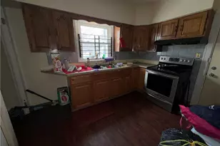 883 Caledonia Ave, Cleveland Heights, OH 44112 - Photo 4