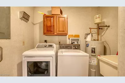 1307 Cobo Lane, Cambridge, OH 43725 - Photo 18