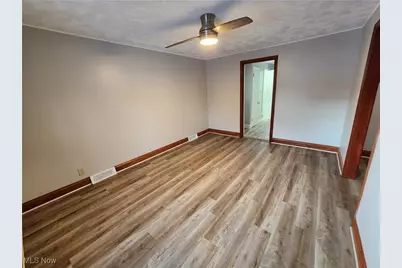 2452 Bromley Road, University Heights, OH 44118 - Photo 14