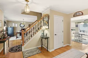 2090 Sand Run Knolls Dr, Akron, OH 44313 - Photo 4