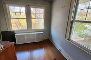 2000 Hanover Dr, East Cleveland, OH 44112 - Photo 4