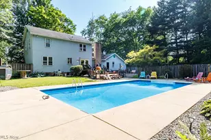840 Carriage Hill Dr, Salem, OH 44460 - Photo 2