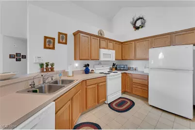 9151 Springfield Road #1001, Poland, OH 44514 - Photo 6